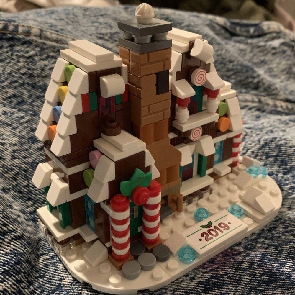 LEGO Creator Expert: Microscale Gingerbread House (40337) Limited Edition 2019
